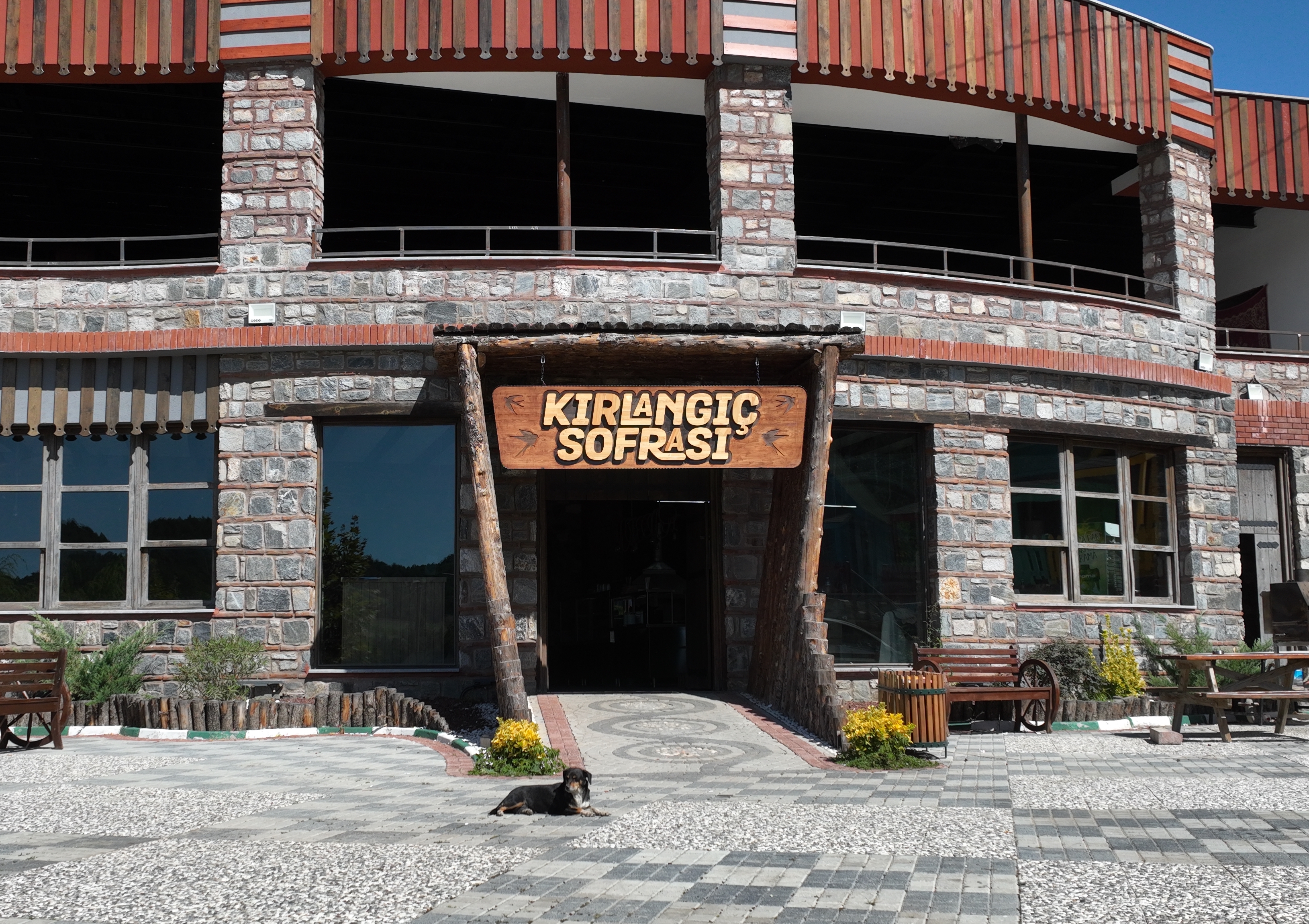 Kırlangıç Sofrası